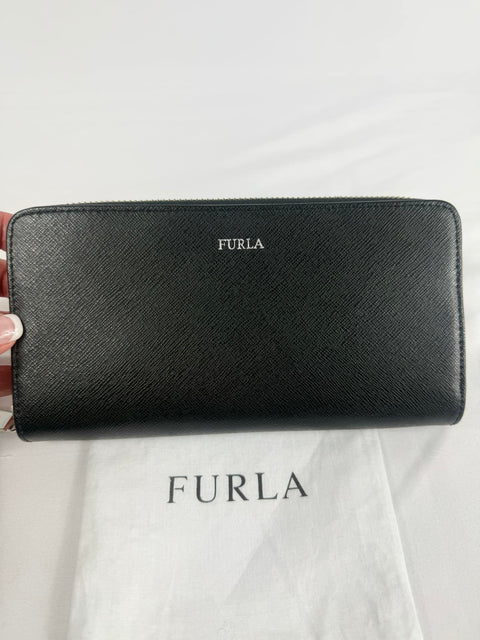 Furla Black Leather Zip Wallet