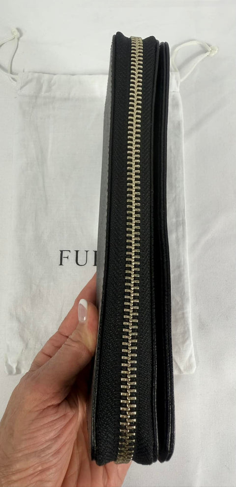 Furla Black Leather Zip Wallet