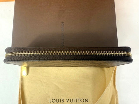 LOUIS VUITTON Damier Ebene Zippy Wallet