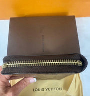 LOUIS VUITTON Damier Ebene Zippy Wallet