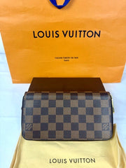 LOUIS VUITTON Damier Ebene Zippy Wallet