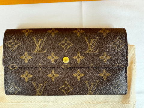 Louis Vuitton Monogram Sarah Wallet